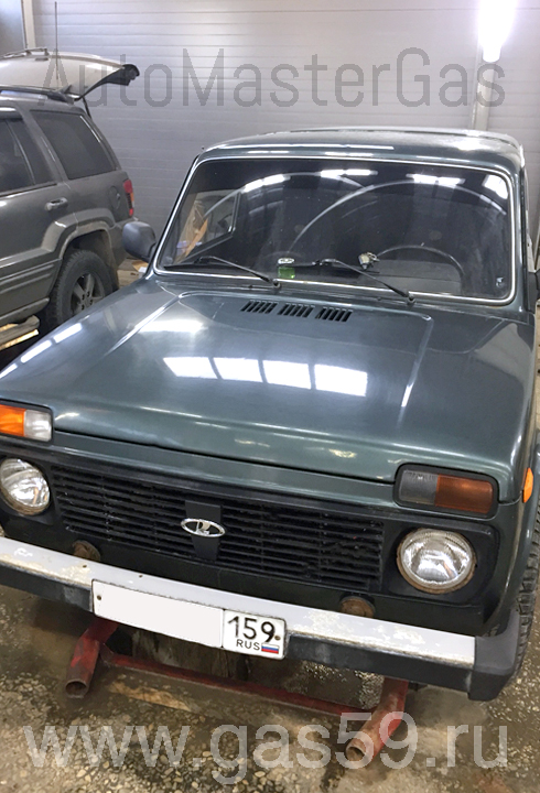 Установка ГБО на Lada 2131 NIVA 2014г, ГБО 4 поколения LANDIRENZO, с цилиндрическим баллоном на 61 л.