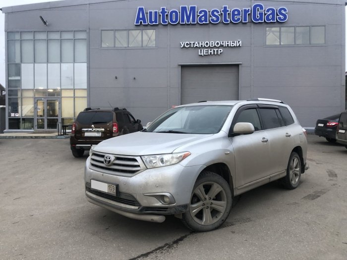 Установка ГБО на Toyota Highlander 2012г., ГБО 4 поколения, метан LANDIRENZO (Италия), двигатель 3.5л. 6 цилиндров