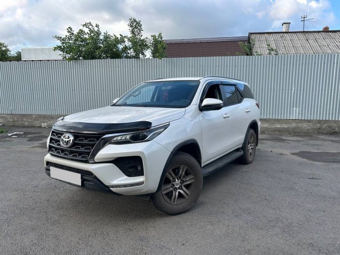 Установка ГБО на Toyota Fortuner 2021 г., ГБО 4 поколения, пропан EuropeGas (Польша), двигатель 2.7л. 4 цилиндра