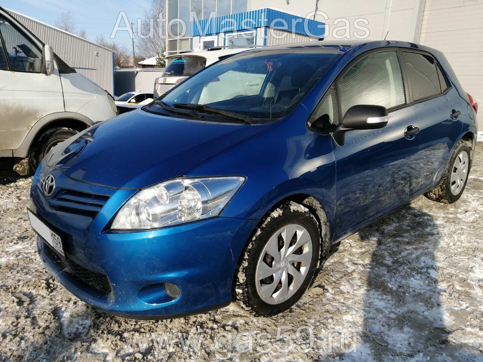 Установка ГБО на Toyota Auris 2012г., ГБО 4 поколения, пропан LANDIRENZO (Италия), двигатель 1.6л. 4 цилиндра, баллон на 53л.