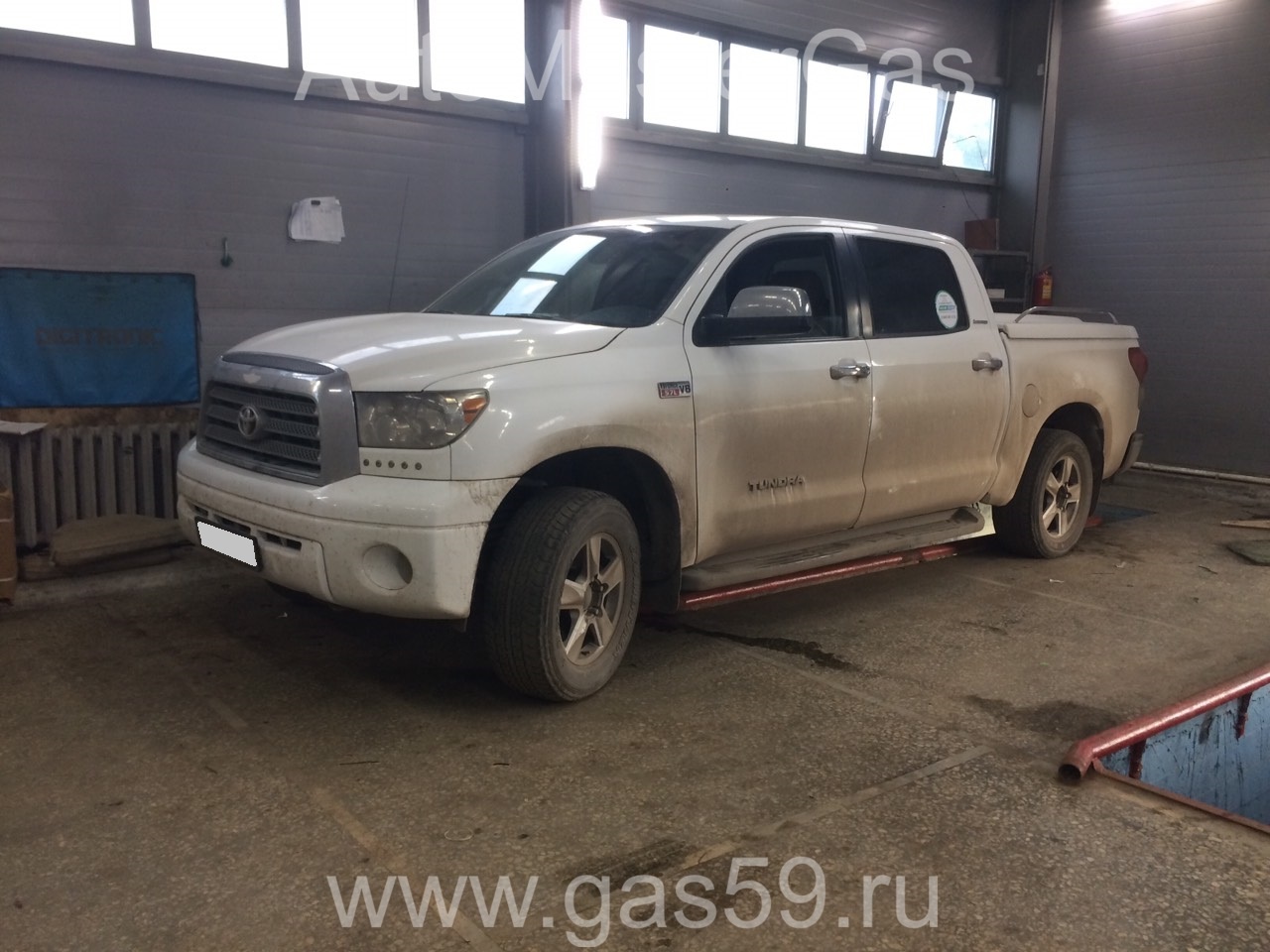 Подбор масла для Toyota Tundra, литра, Бенз, года в двигатель, коробку, трансмиссию