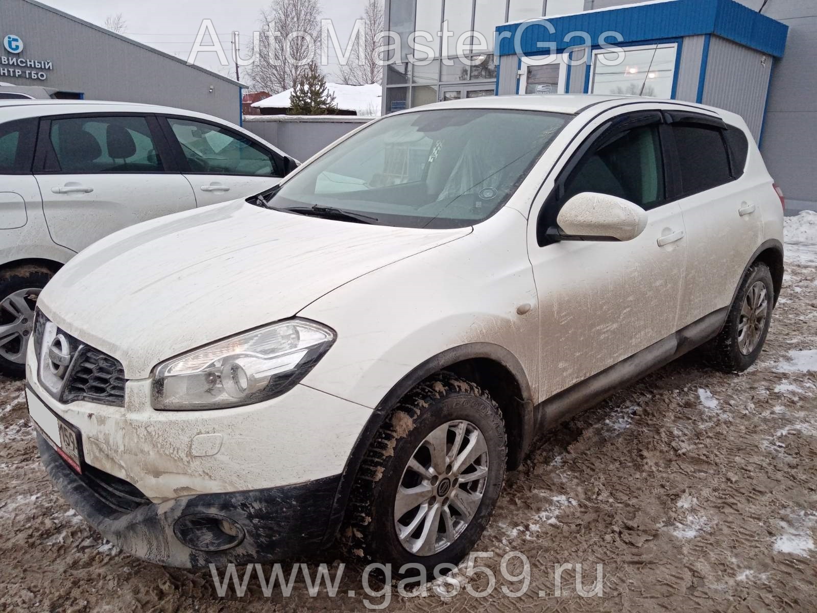 Установка ГБО на Nissan Qashqai 2011г., ГБО 4 поколения, пропан LANDIRENZO (Италия), двигатель 1.6л. 4 цилиндра, 114 л.с., баллон на 53л.