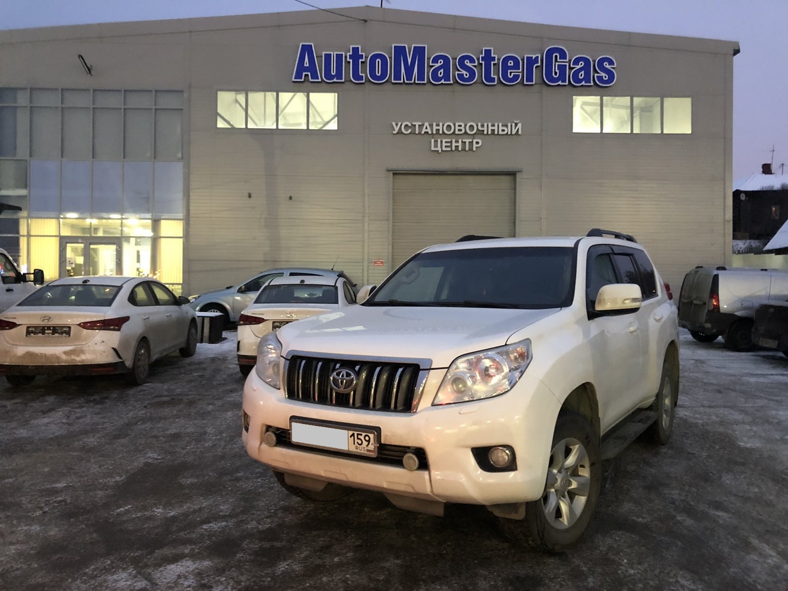 Установка ГБО на Toyota Land Cruiser Prado 2012г., 2.7л., 4 цилиндра,  монтаж 23.12.2020 в Перми